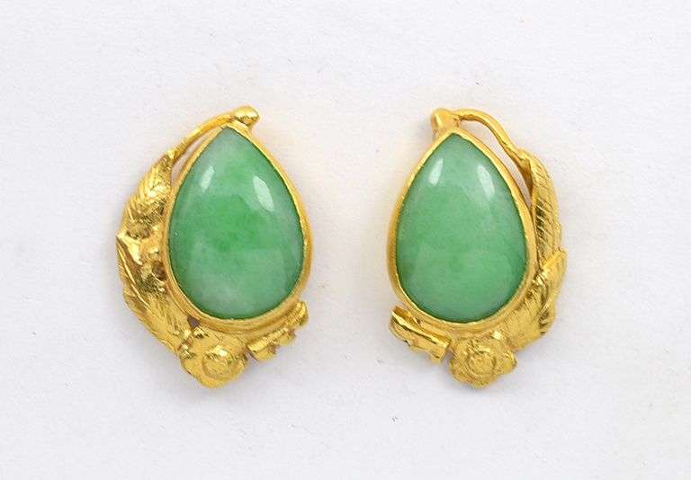 Elegant 18K Pear Shaped Jade Earrings