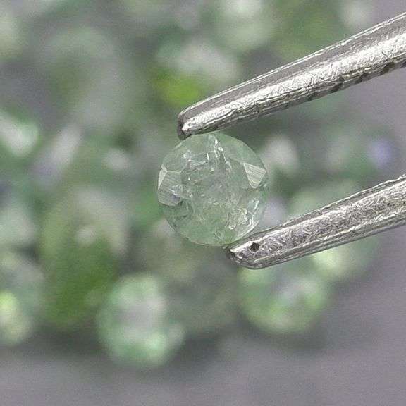 Outstanding 1.04ct hunter green Alexandrite set