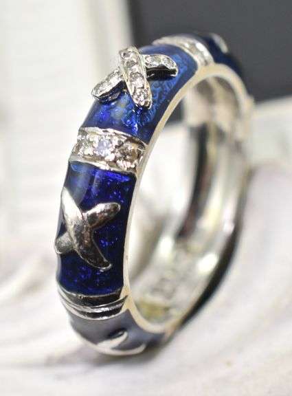 Exquisite 18K White Gold Blue Enamel Hidalgo Band