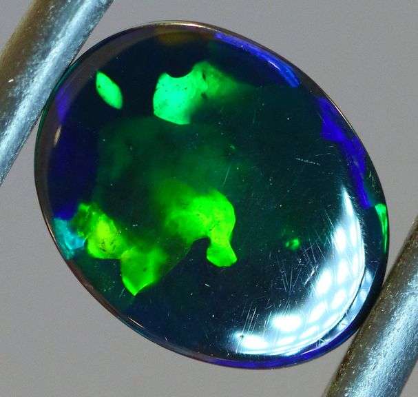 Glistening 1.66ct Welo Black Opal