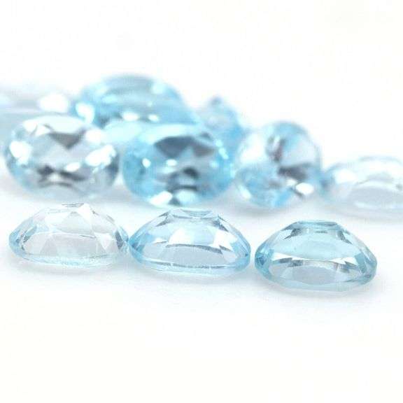 Amazing! 12 piece 11.86ct full fire sky blue Topaz set