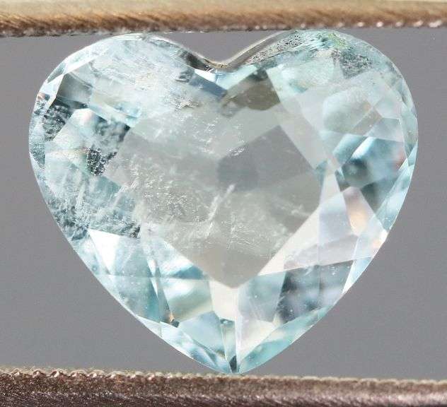 Heart cut! 2.91ct platinum blue Aquamarine