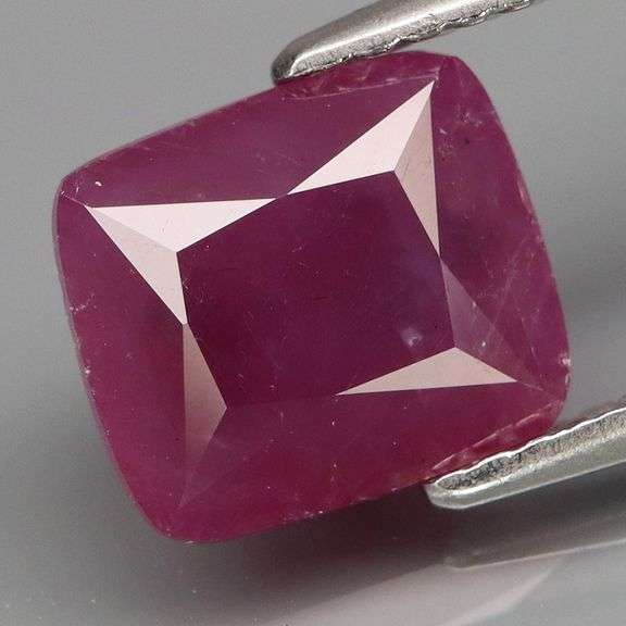 Stunning violet red 3.98ct Ruby