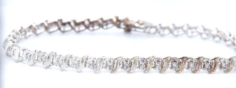 10kt White gold 1ctw diamond tennis bracelet