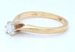 14kt Yellow gold diamond solitaire ring