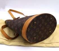 Louis Vuitton Petite Bucket bag