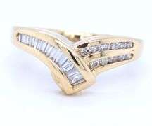 14kt Yellow gold 0.40ctw RBC and Baguette curved band