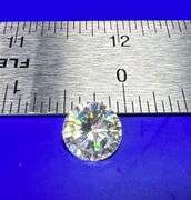 Sparkling 4.5 Ct Round Cut VVs1 Fire Moisanite