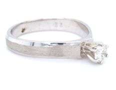 14kt White gold 1/4ct diamond solitaire ring