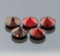 Gorgeous 17.83ct Mozambique garnet set