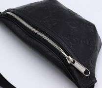 Gucci unisex Street style plain leather logo Clucth