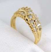 Sparkling Round & Baguette Diamond Ring