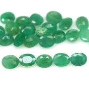 Rich emerald green 8.53ct 20pc emerald set