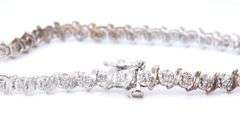 10kt White gold 1ctw diamond tennis bracelet