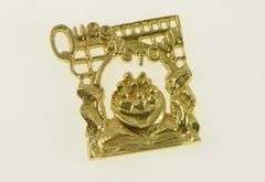 18K Yellow Gold Queenstown New Zealand Travel Charm/Pendant