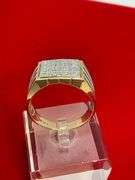 MEN'S GOLD AND DIAMOND RING