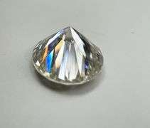 Sparkling 4.5 Ct Round Cut VVs1 Fire Moisanite