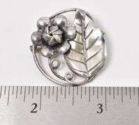 Wonderful Floral Pin in Sterling Silver