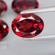 Set of 4 top red VS Garnets weighing 5.91 carats