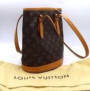 Louis Vuitton Petite Bucket bag