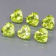 Fantastic 5.03ct 6x6mm heart cut Peridot set