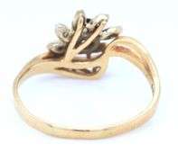 14kt Yellow gold blue sapphire flower style ring