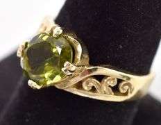 Lively 14K Yellow Gold Approx. 2.60CTS Peridot Gemstone Ring
