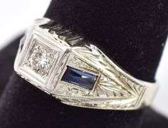 Vintage Beautiful 14K White Gold Diamond and Blue Sapphire Gemstone Ring