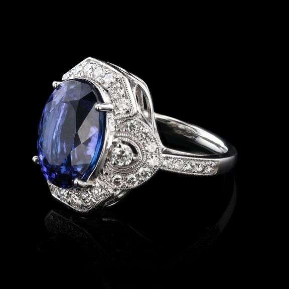 PLATINUM TANZANITE AND DIAMOND RING 9.65 C.T.W.