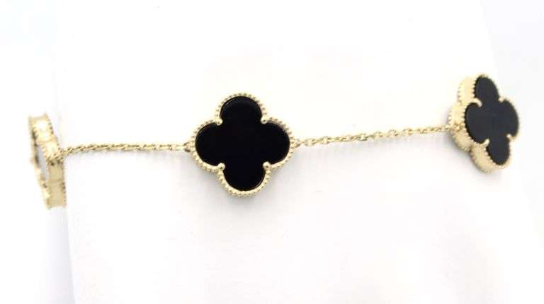 Charming 14K Yellow Gold 5 Motif Black Onyx Bracelet