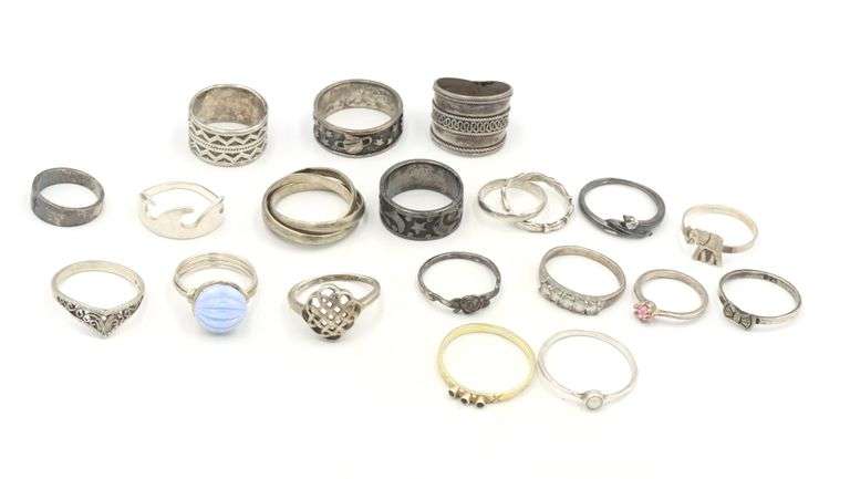 Group lot of Vintage 925 sterling silver rings