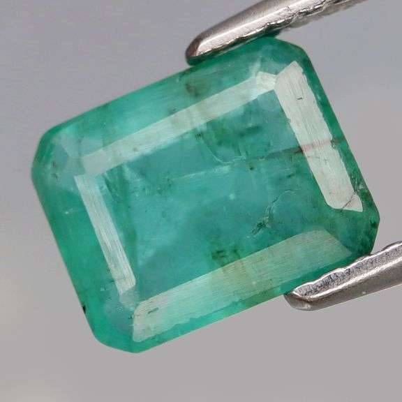 Outstanding 1.85ct richly colored Colombian Emerald