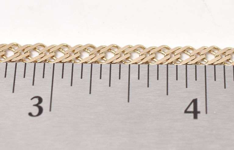 Marvelous Curb Link Bracelet in 14K Yellow Gold