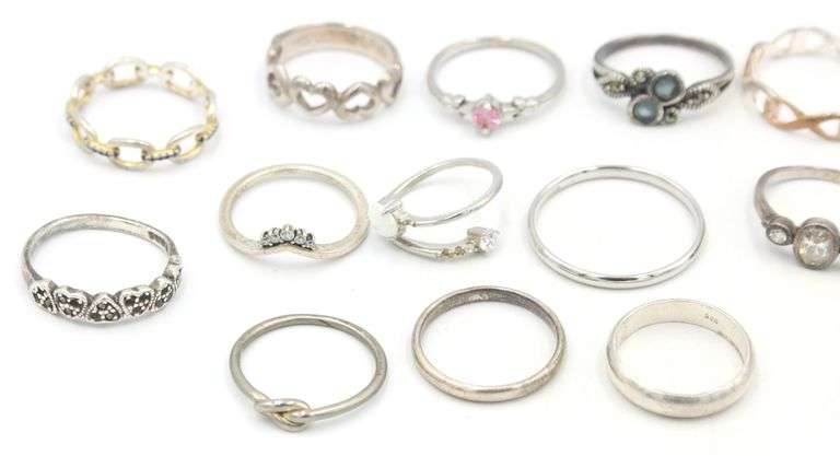 Group lot of 4 Vintage 925 sterling silver rings