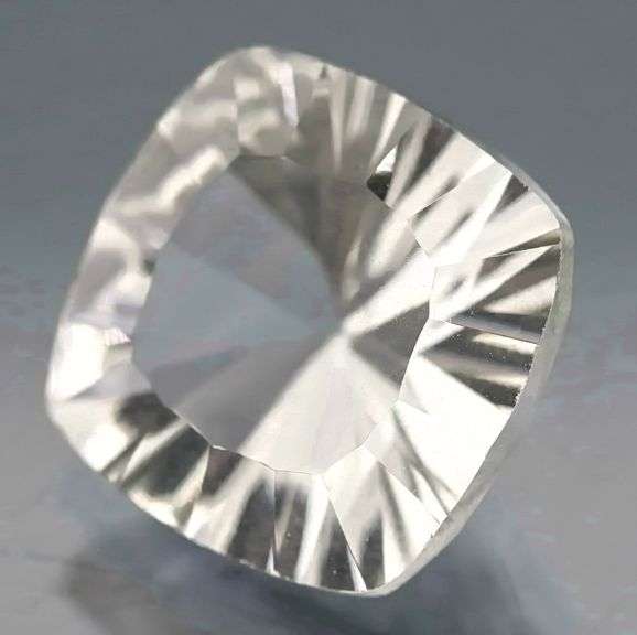 Cushion cut 4.47ct diamond white Quartz