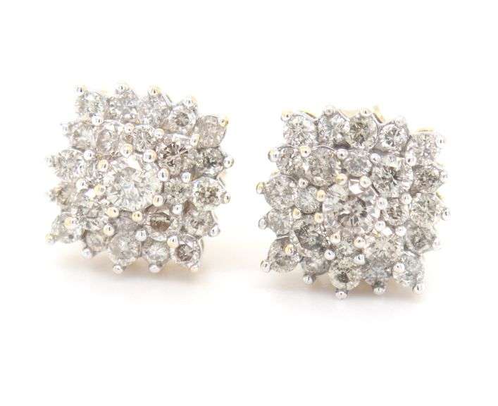 Set of 10kt Yellow gold diamond square cluster necklace and matching stud earrings