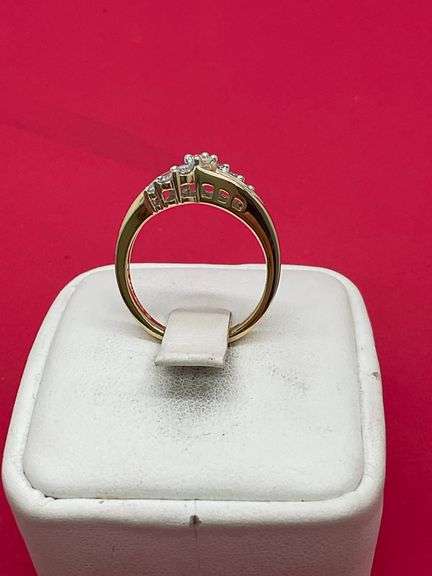 BRAND NEW 14K YELLOW GOLD DIAMOND RING