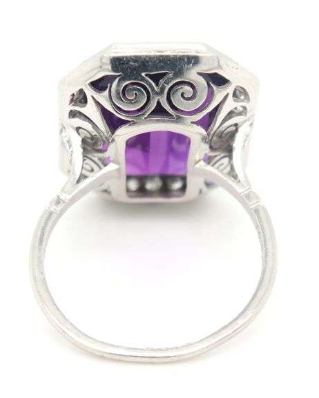 Impressive High-Quality Amethyst Ring in 14k White Gold