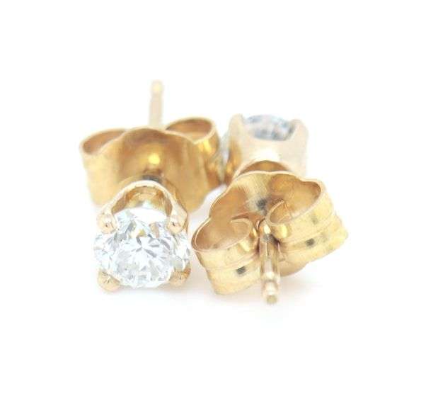 14kt Yellow gold 0.40ctw round brilliant cut diamond stud earrings