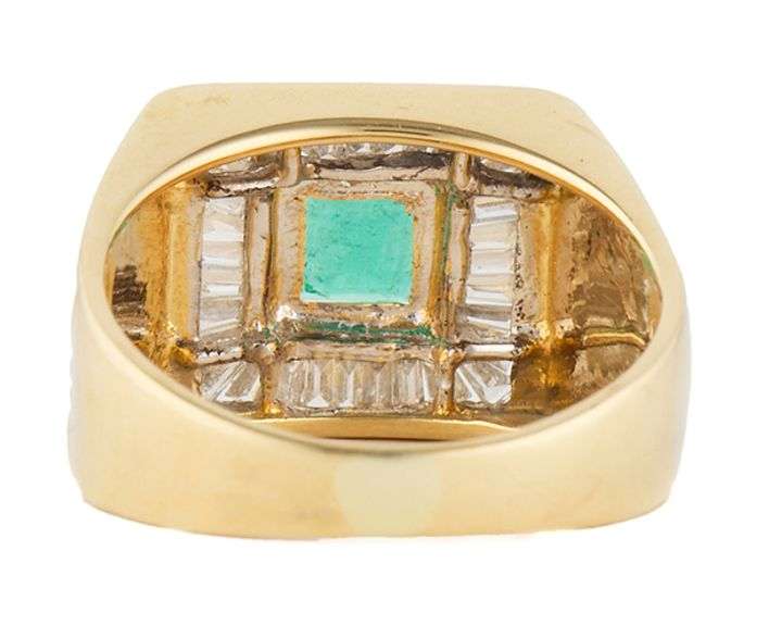 0.55ct Princess Cut Emerald and 0.55ctw Baguette Diamond Frame Ring in 18K