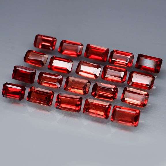 Exotic 7.21ct set of natural Mozambique Garnets!
