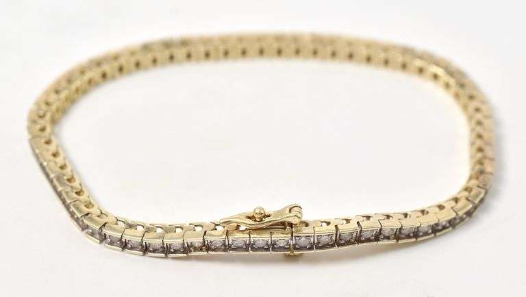 Precious Diamond Tennis Bracelet in 10K Yellow Gold