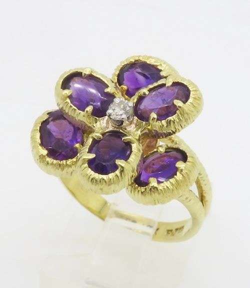 18k Yellow Gold Amethyst & Diamond Floral Ring