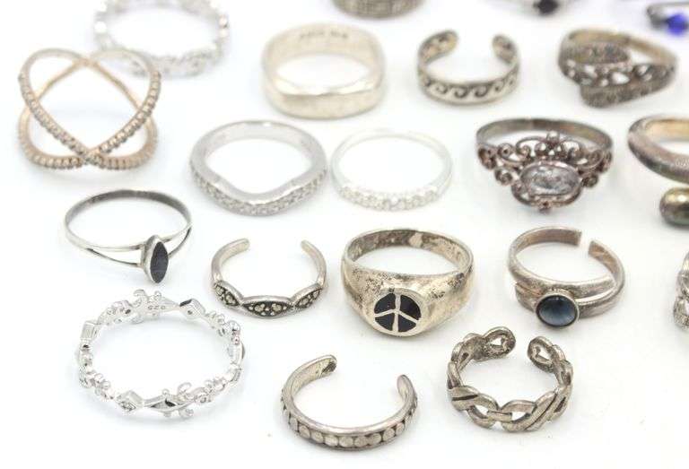 Group lot of Vintage 925 sterling silver rings