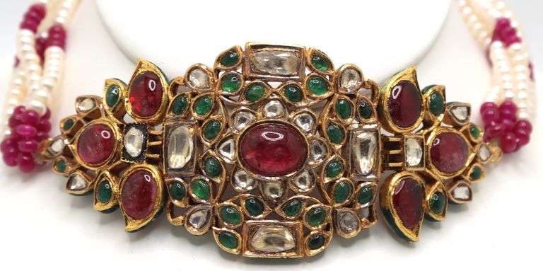 Elegant 22k Gold Indian Ruby and Diamond Necklace