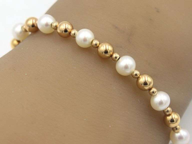 Stylish 14K YG Bead and Pearl Bracelet