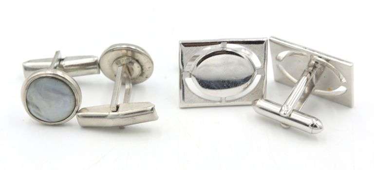 Group lot of cuff links and tie clip