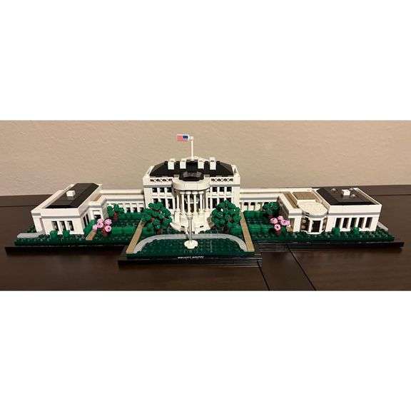 LEGO White House Model Building Kit