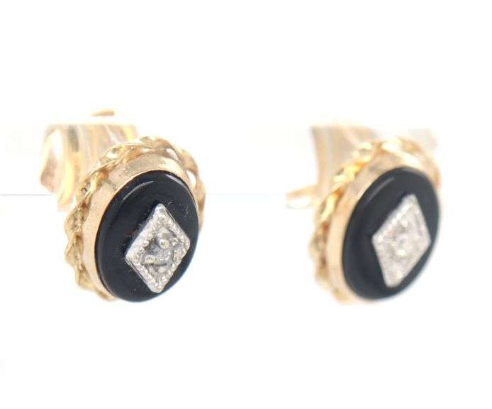 14kt Yellow gold oval black onyx diamond accent frame earrings