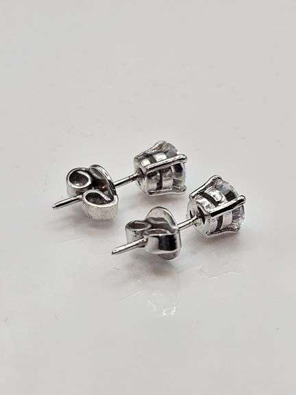 Sparkling 3.85 Ctw VVs1 F-G Lab Simulated Diamond Earrings